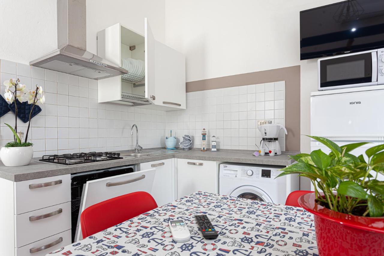 Nicola House Il Faro Apartment Червия Екстериор снимка