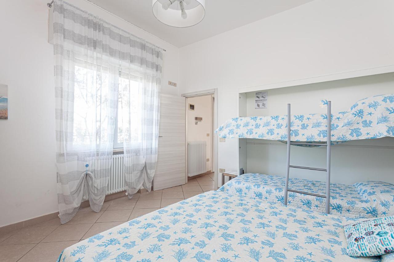 Nicola House Il Faro Apartment Червия Екстериор снимка