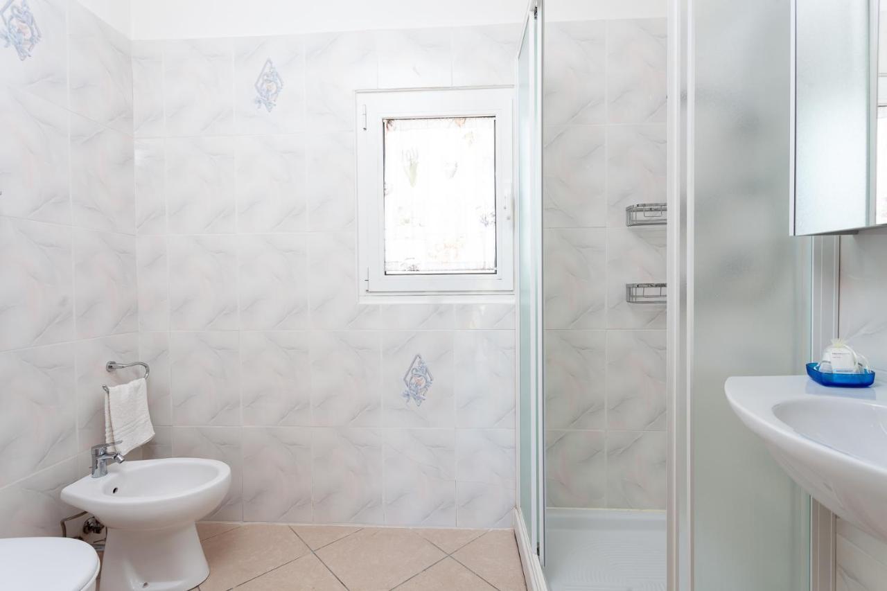 Nicola House Il Faro Apartment Червия Екстериор снимка